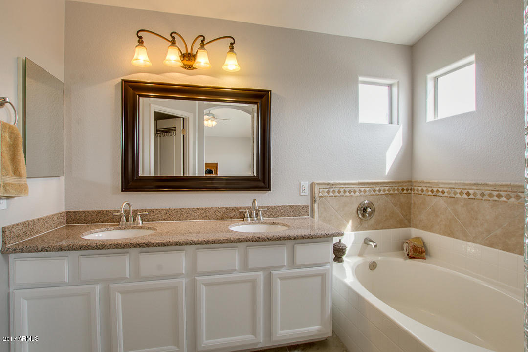 1012 E Washington Ave, Gilbert, AZ 85234 photo 23