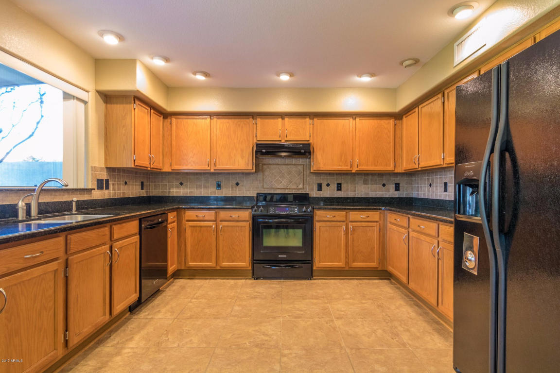 4746 E Villa Maria Dr, Phoenix, AZ 85032 photo 9