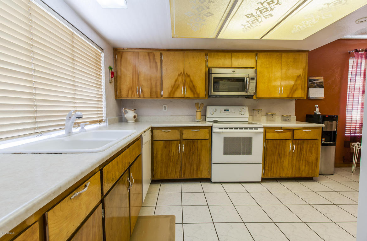 4815 N 63rd Dr, Phoenix, AZ 85033 photo 14