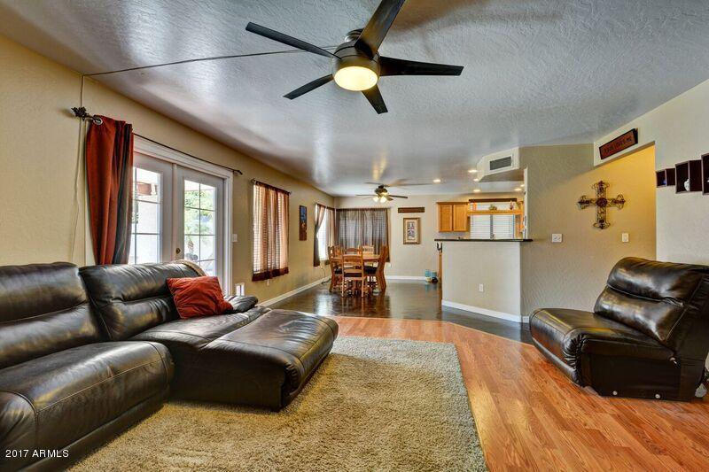 2009 E Wahalla Ln, Phoenix, AZ 85024 photo 9