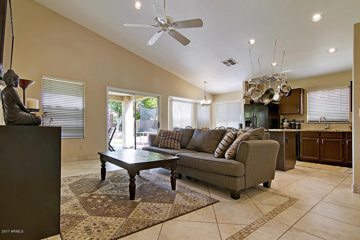 1538 E Windsong Dr, Phoenix, AZ 85048 photo 4