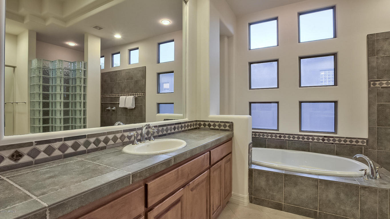 5369 E Herrera Dr, Phoenix, AZ 85054 photo 31