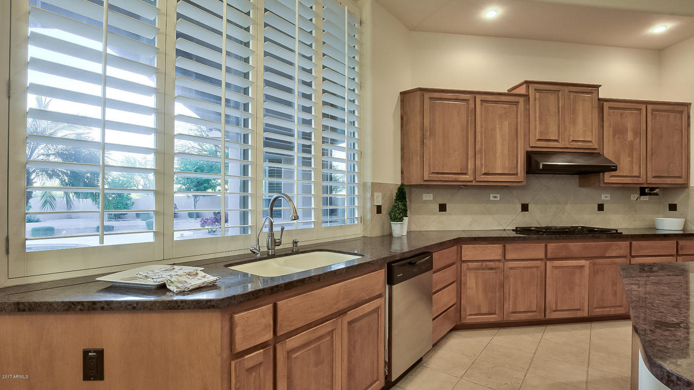 5369 E Herrera Dr, Phoenix, AZ 85054 photo 21