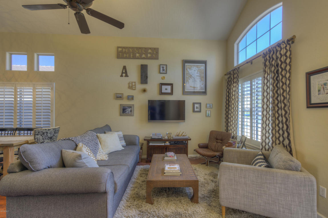 2041 E Helena Dr, Phoenix, AZ 85022 photo 2