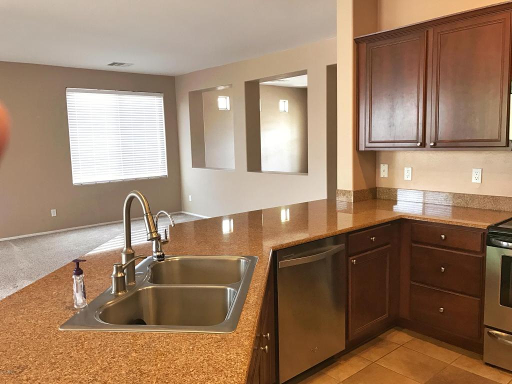 1663 S Parkcrest St, Gilbert, AZ 85295 photo 9