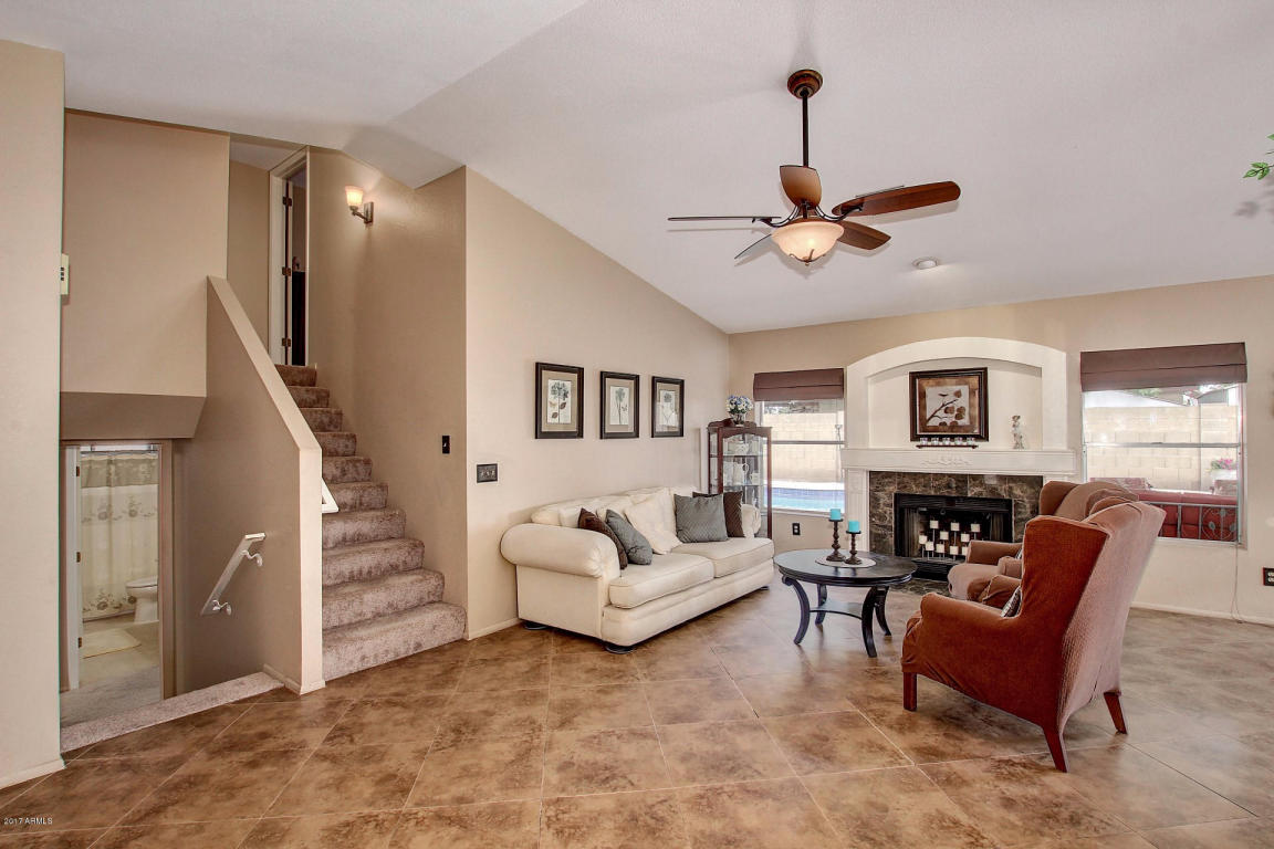 601 S Winthrop St, Gilbert, AZ 85296 photo 5