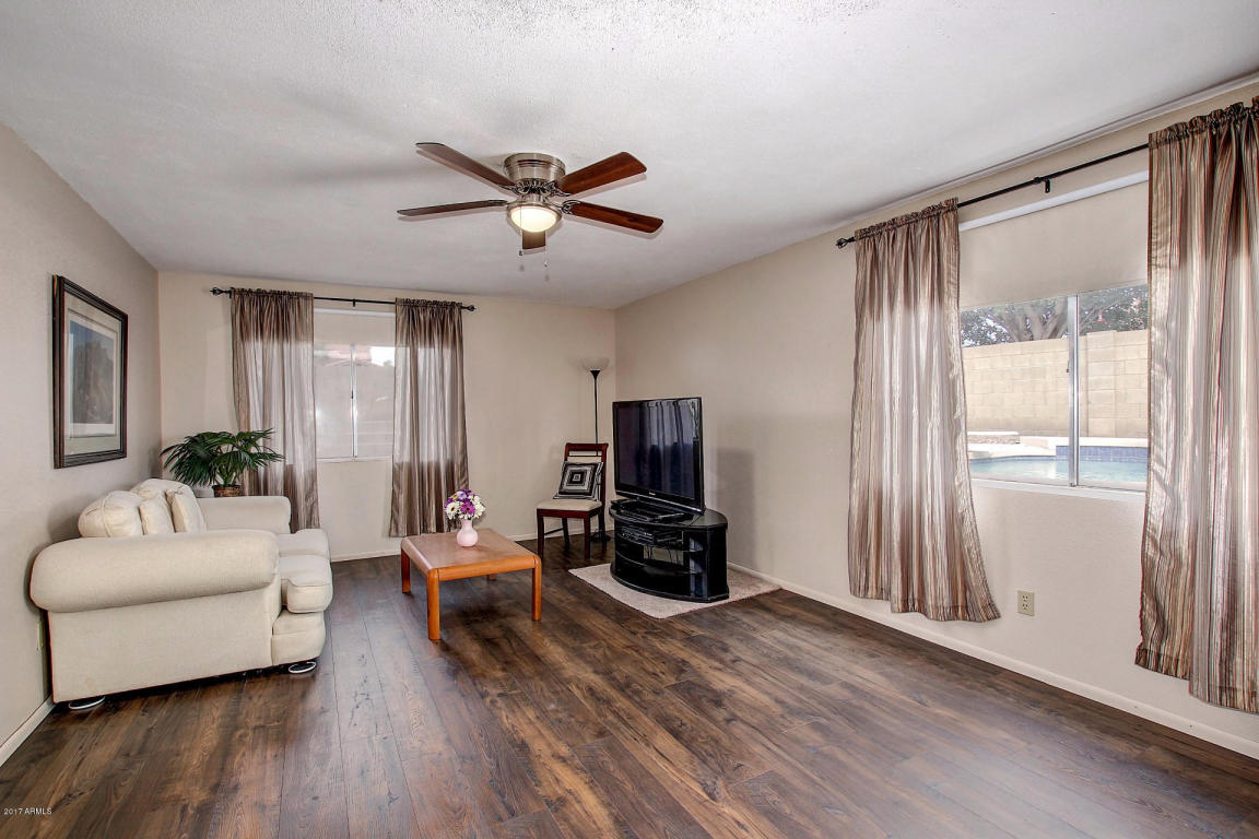 601 S Winthrop St, Gilbert, AZ 85296 photo 4