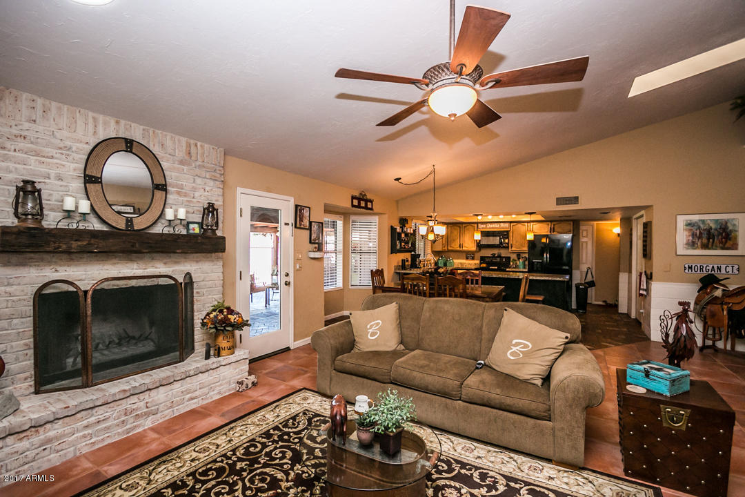 720 E Palo Verde St, Gilbert, AZ 85296 photo 4