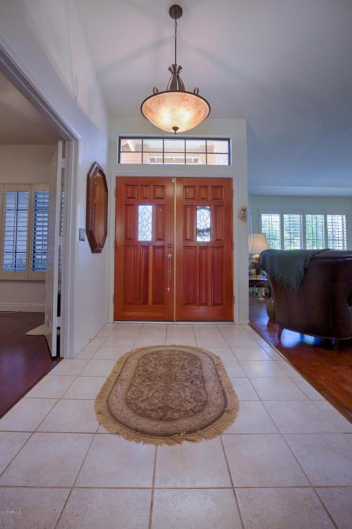 243 E Stonebridge Dr, Gilbert, AZ 85234 photo 3