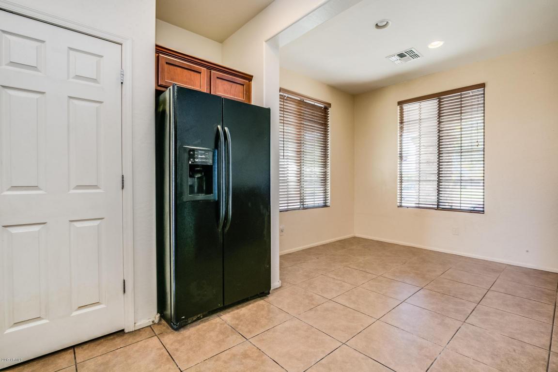 918 E Dee St, Avondale, AZ 85323 photo 7