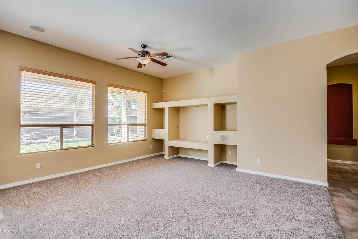 1309 E Arrowhead Trl, Gilbert, AZ 85297 photo 3