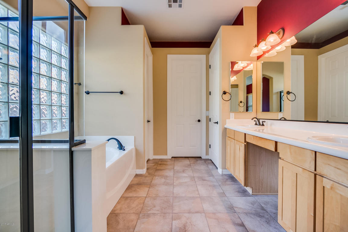 1309 E Arrowhead Trl, Gilbert, AZ 85297 photo 17