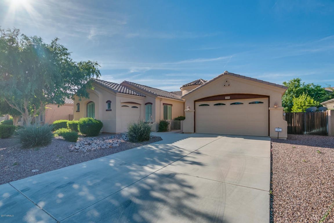 1309 E Arrowhead Trl, Gilbert, AZ 85297 photo 1