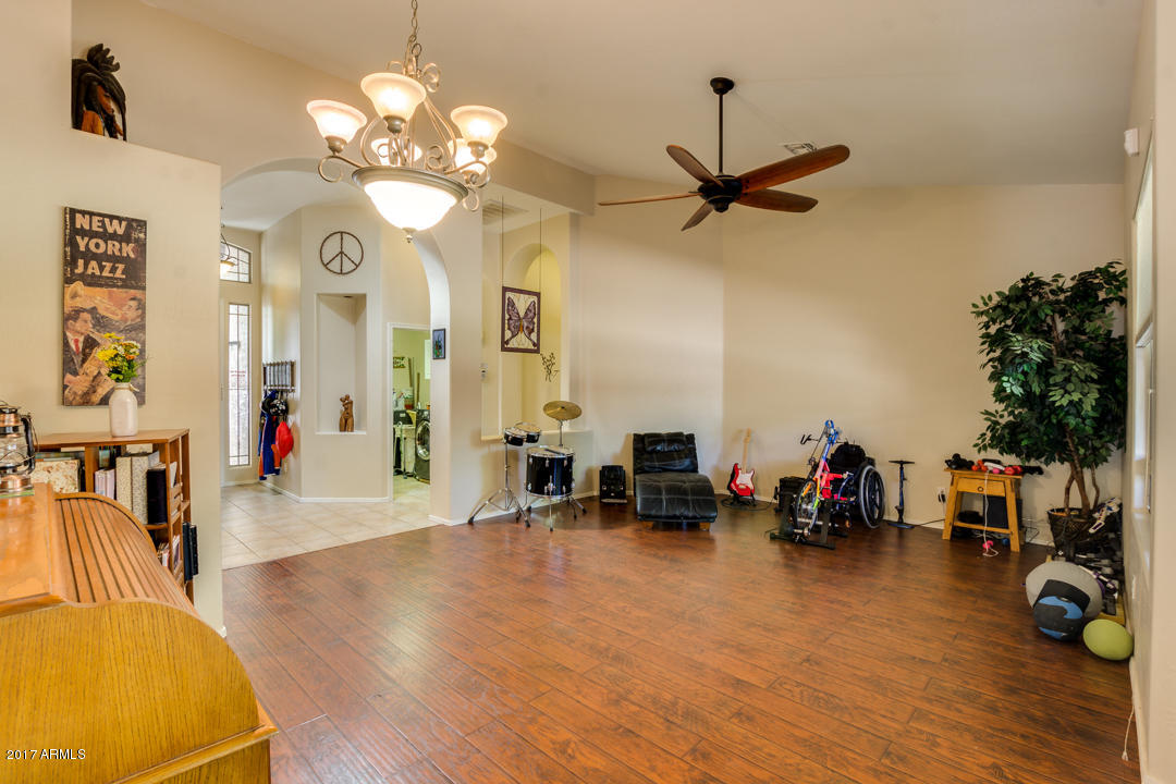 1332 N Bronco Ct, Gilbert, AZ 85233 photo 4