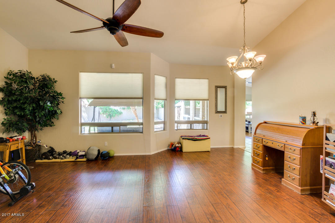 1332 N Bronco Ct, Gilbert, AZ 85233 photo 3