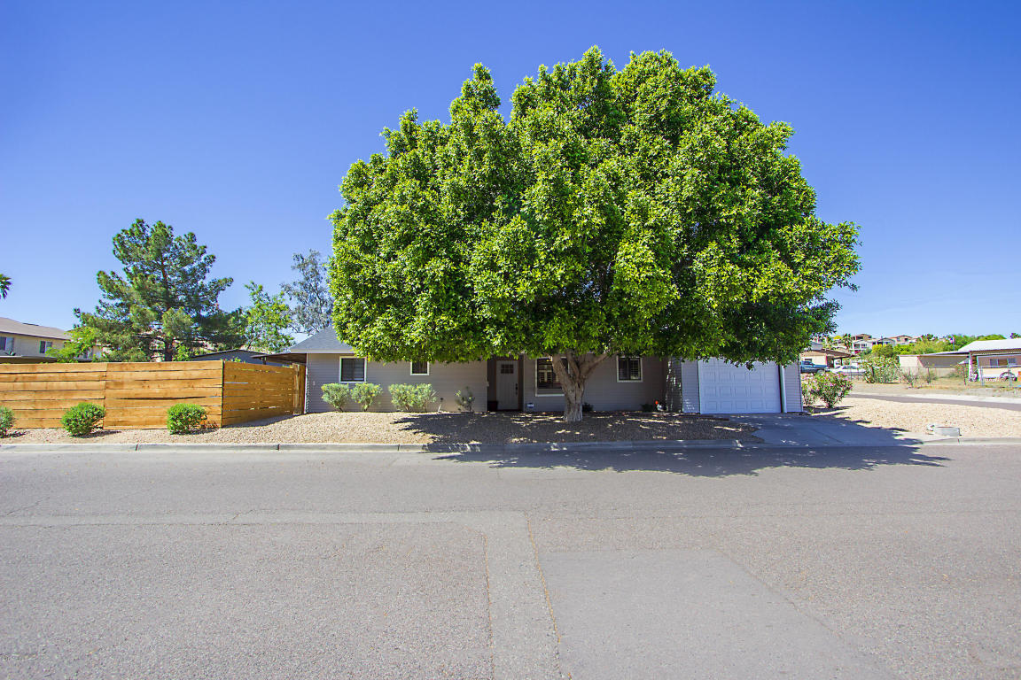 1945 E Larkspur Dr, Phoenix, AZ 85022 photo 1