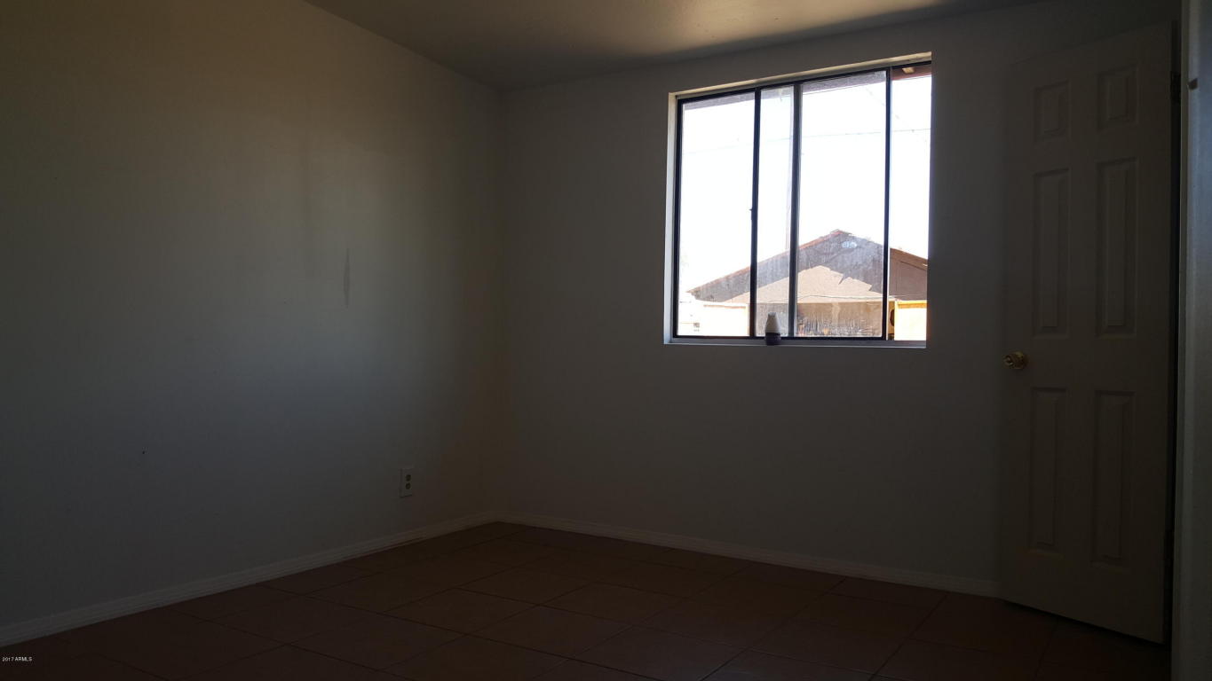 1814 E Pleasant Ln, Phoenix, AZ 85042 photo 14