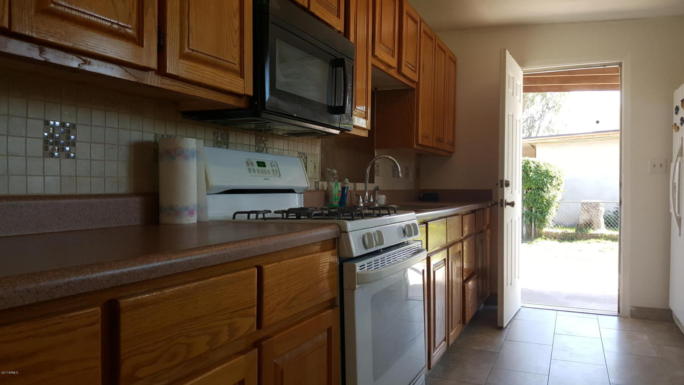 1814 E Pleasant Ln, Phoenix, AZ 85042 photo 11