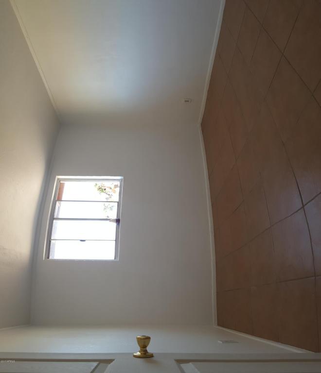 1814 E Pleasant Ln, Phoenix, AZ 85042 photo 21