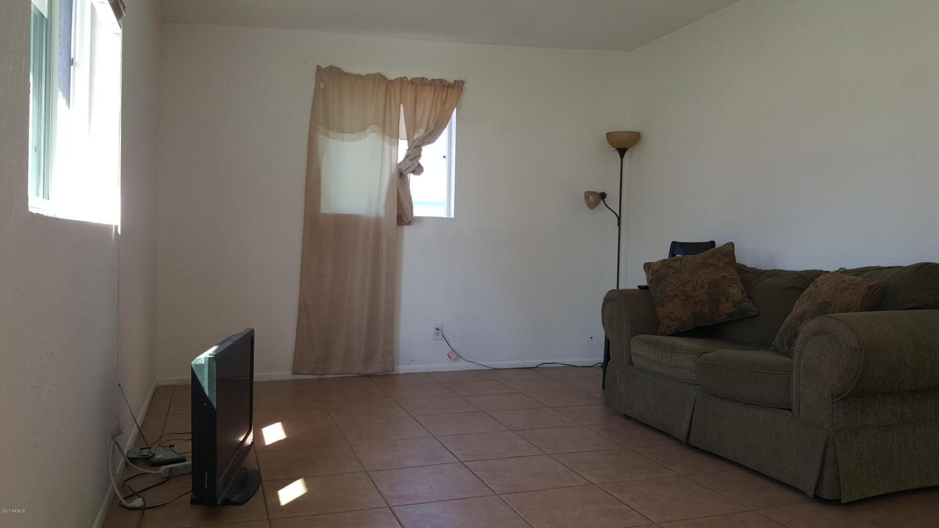 1814 E Pleasant Ln, Phoenix, AZ 85042 photo 5