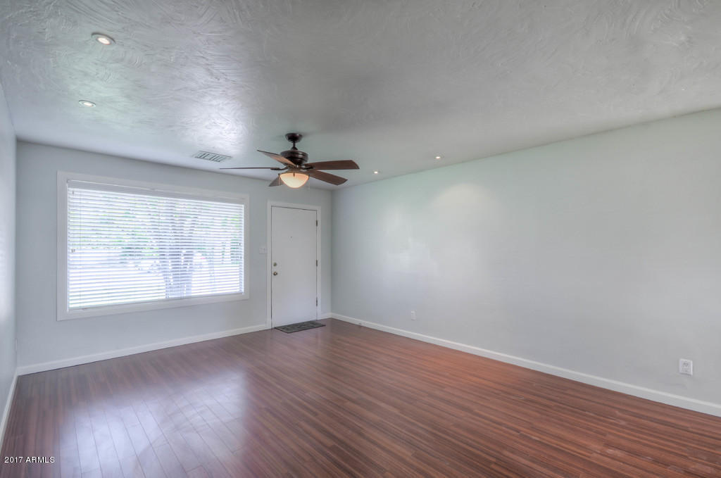 111 E Geneva Dr, Tempe, AZ 85282 photo 3