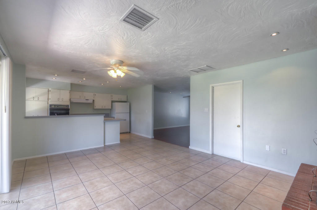 111 E Geneva Dr, Tempe, AZ 85282 photo 8