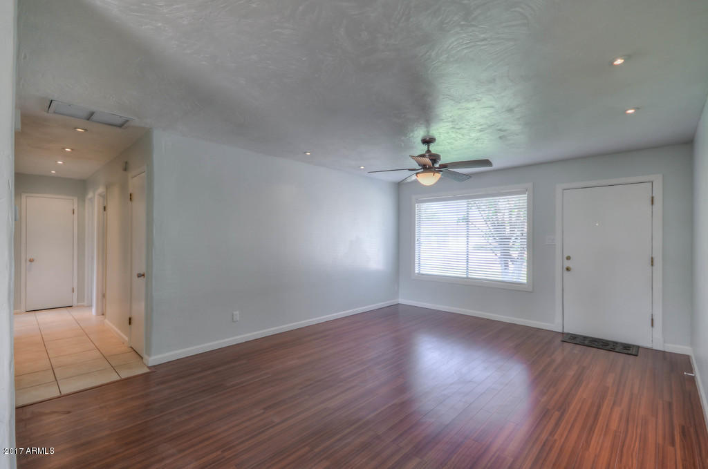 111 E Geneva Dr, Tempe, AZ 85282 photo 5