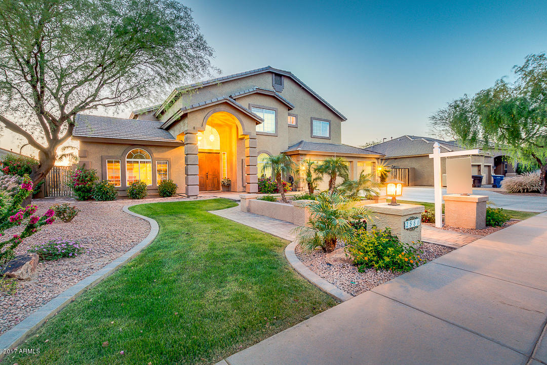 2886 S Birch St, Gilbert, AZ 85295 photo 3