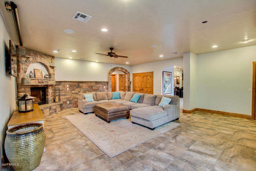 2886 S Birch St, Gilbert, AZ 85295 photo 16