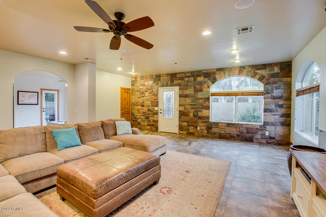 2886 S Birch St, Gilbert, AZ 85295 photo 17