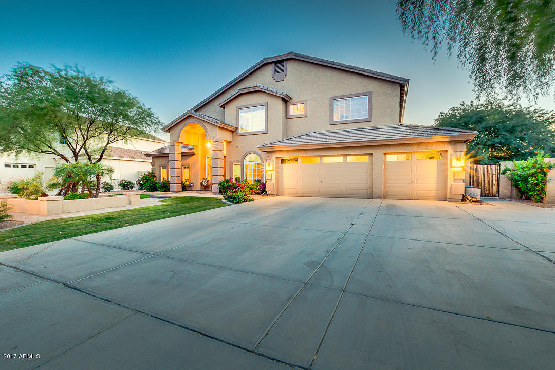 2886 S Birch St, Gilbert, AZ 85295 photo 4