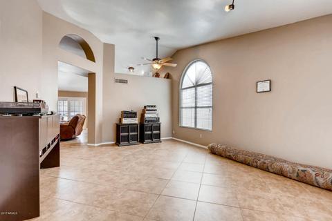 533 S Dodge St, Gilbert, AZ 85233 photo 4