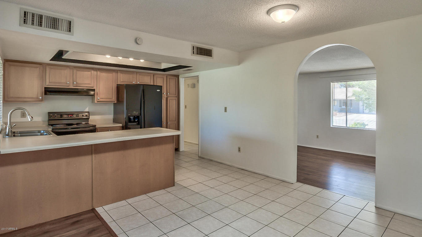 3452 E Laurel Ln, Phoenix, AZ 85028 photo 10