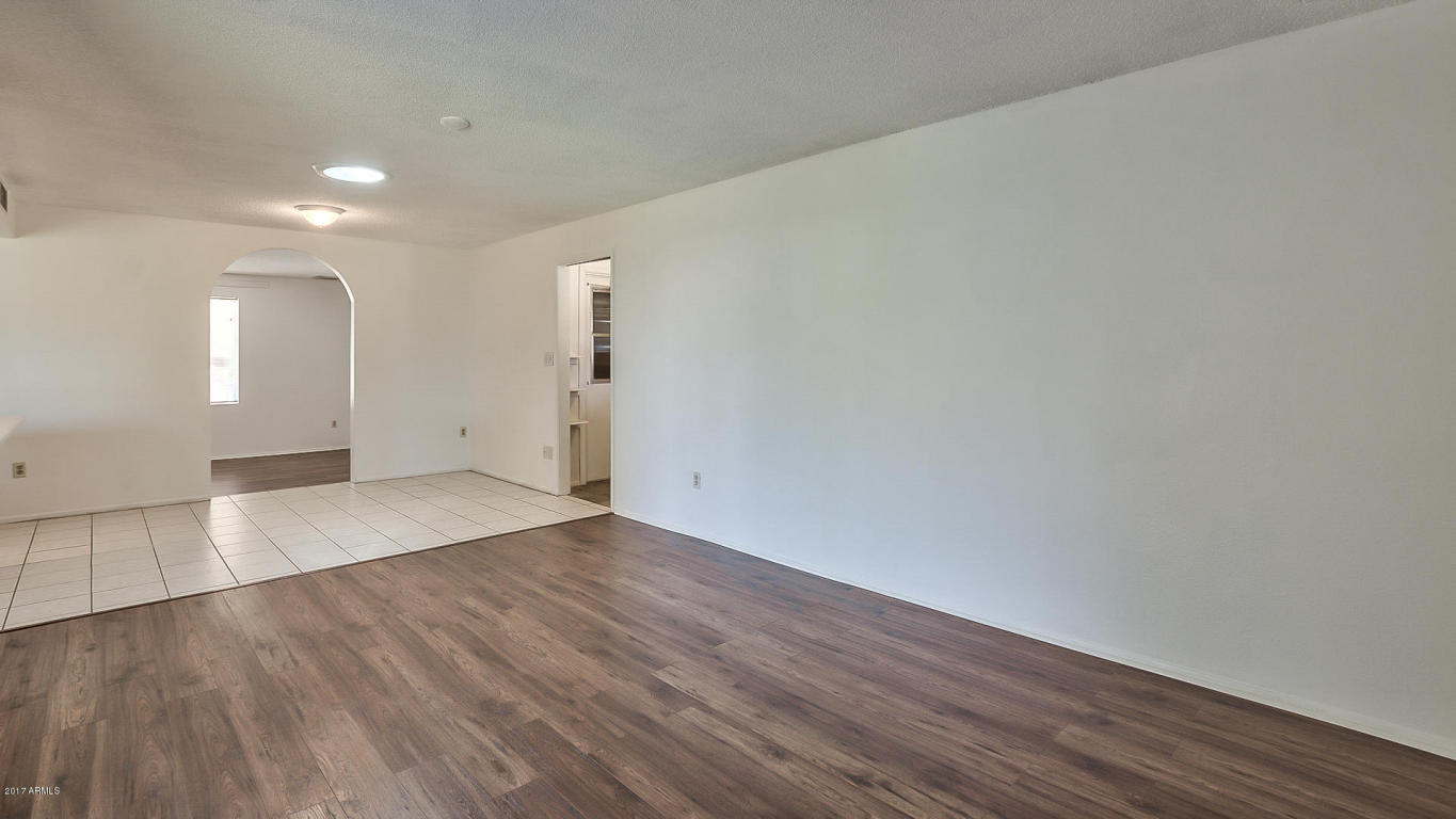 3452 E Laurel Ln, Phoenix, AZ 85028 photo 18