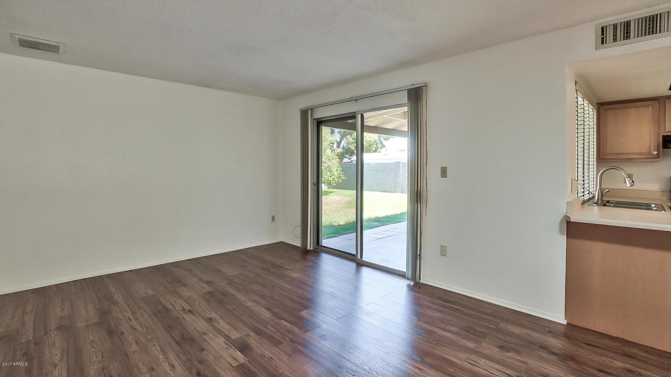 3452 E Laurel Ln, Phoenix, AZ 85028 photo 16