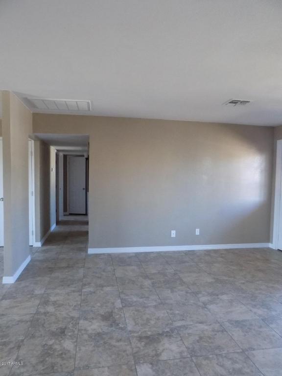 6727 W Camelback Rd, Phoenix, AZ 85033 photo 11
