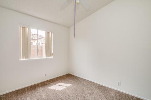 3009 E Kerry Ln, Phoenix, AZ 85050 photo 4