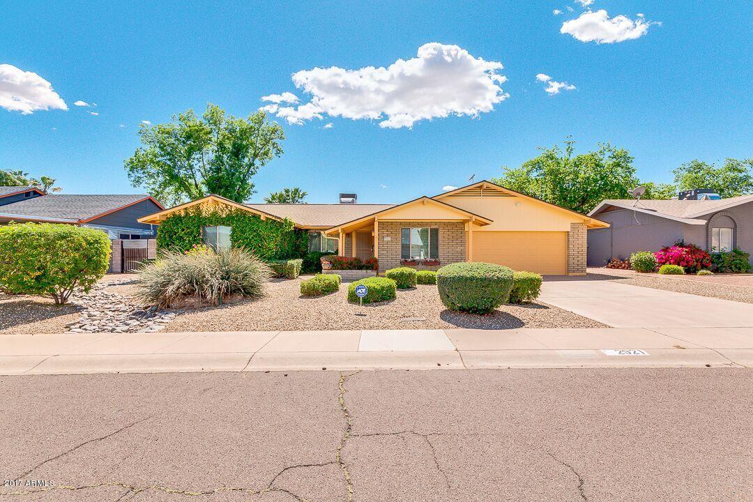 2921 E Sierra St, Phoenix, AZ 85028 photo 2