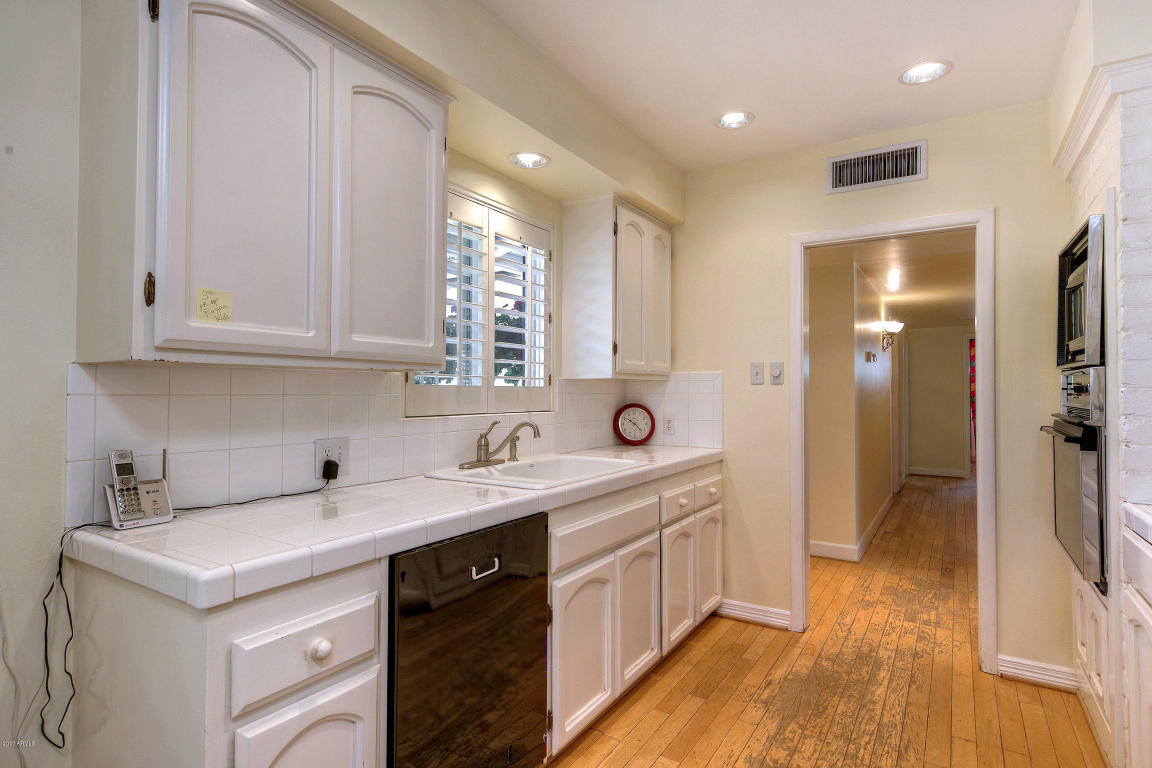 107 E Royal Palm Rd, Phoenix, AZ 85020 photo 16