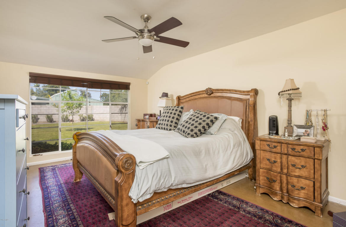 242 E Mclellan Blvd, Phoenix, AZ 85012 photo 8