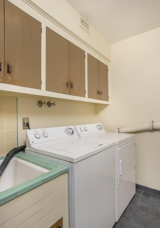 242 E Mclellan Blvd, Phoenix, AZ 85012 photo 13