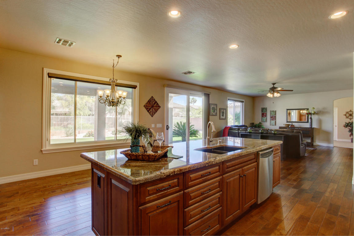 866 E Tyson Ct, Gilbert, AZ 85295 photo 12