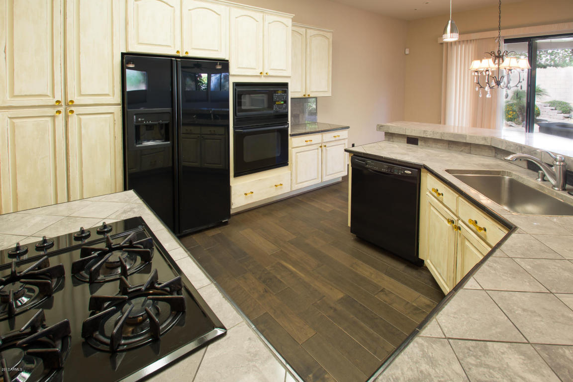 4836 E Williams Dr, Phoenix, AZ 85054 photo 6