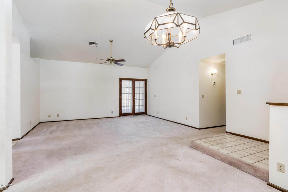 946 E Cullumber St, Gilbert, AZ 85234 photo 4