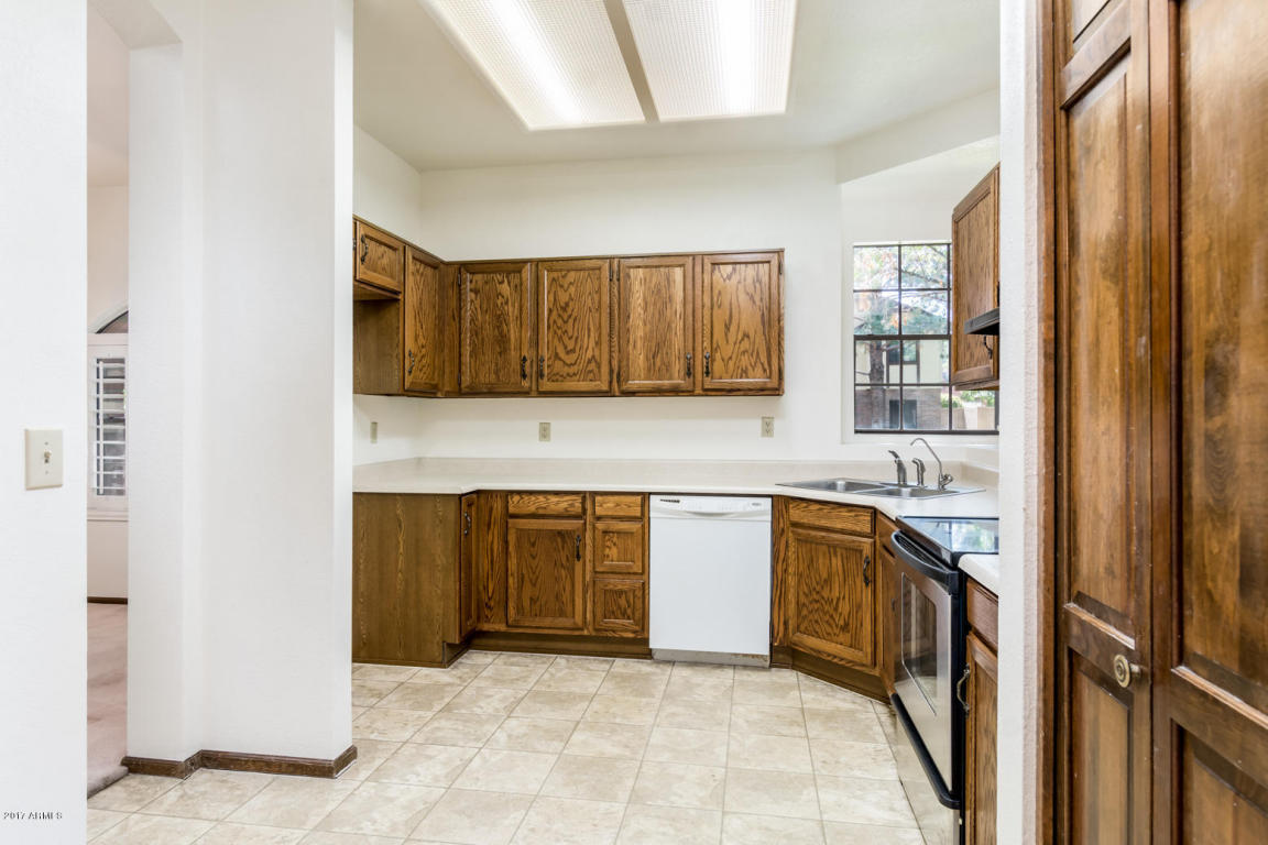 946 E Cullumber St, Gilbert, AZ 85234 photo 8