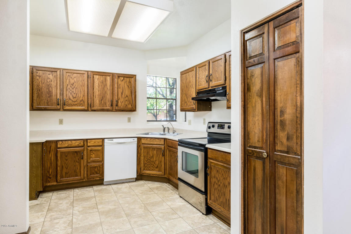 946 E Cullumber St, Gilbert, AZ 85234 photo 7