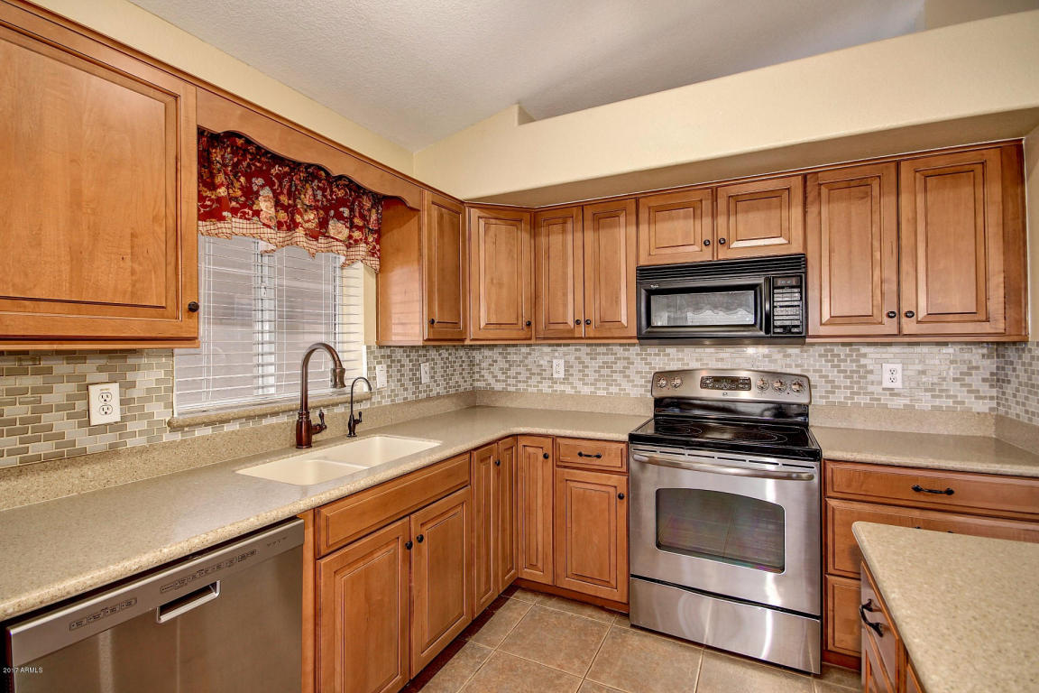 6916 E Lakeview Ave, Mesa, AZ 85209 photo 5