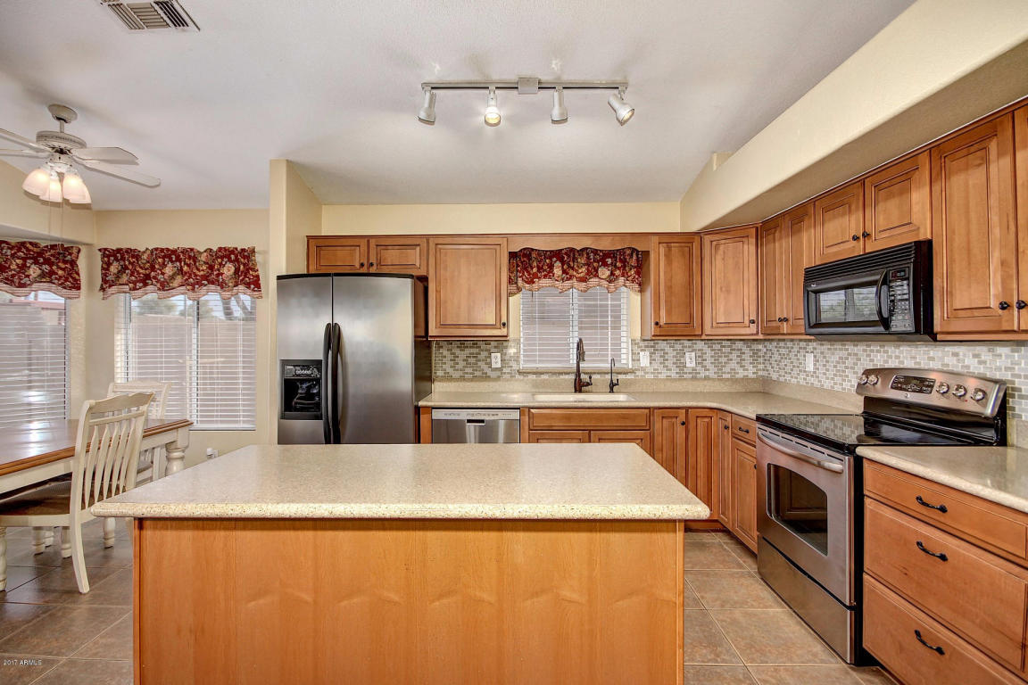 6916 E Lakeview Ave, Mesa, AZ 85209 photo 3