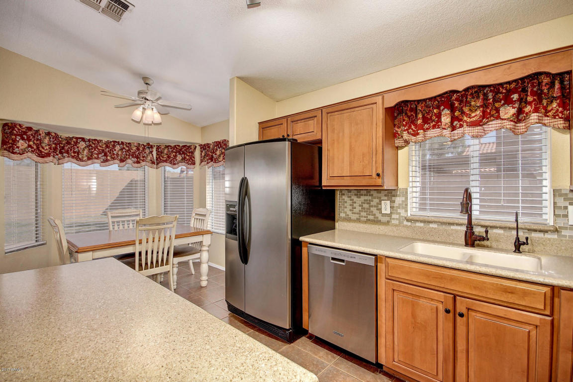 6916 E Lakeview Ave, Mesa, AZ 85209 photo 4