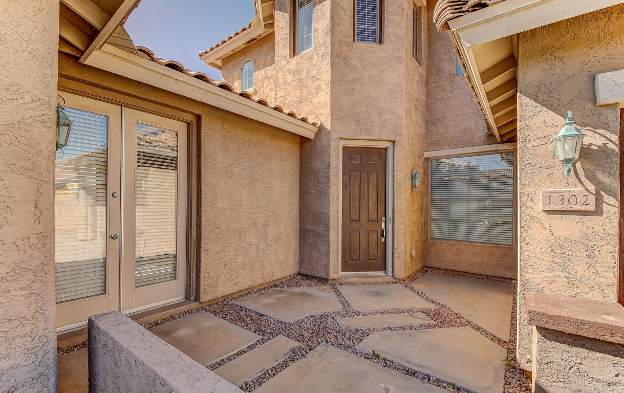 1302 E Indigo St, Gilbert, AZ 85298 photo 3